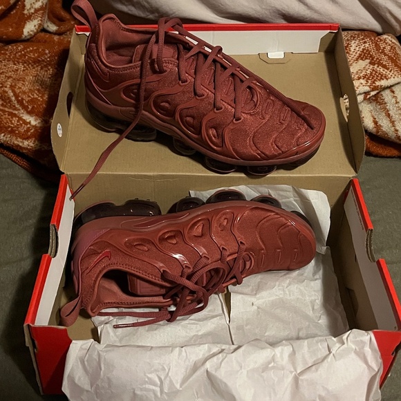 Women's Air VaporMax Plus - Picture 3 of 5
